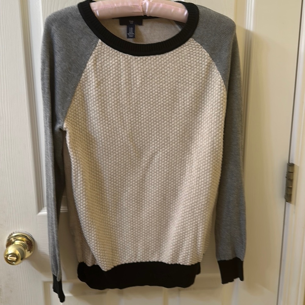 GAP grey and light brown sweater